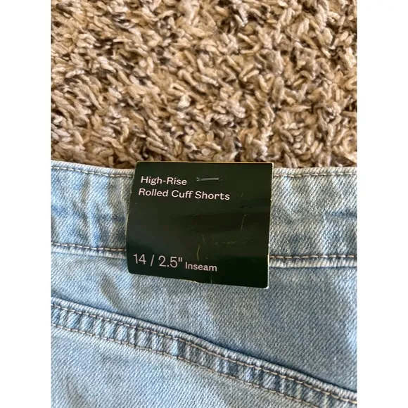 NWT Women's High‎ Rise Rolled Cuff Jean Shorts size 14 - Image 6