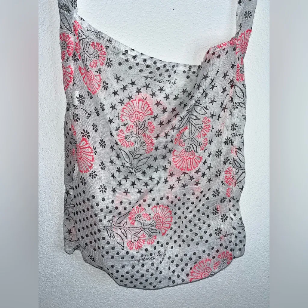 Free People Lightweight Hippie Floral Beachy Linen Semi Sheer Shopper Tote Bag - Image 5