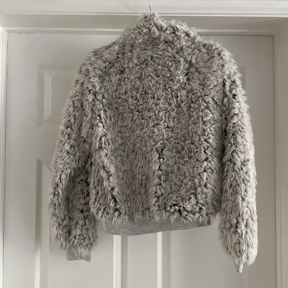 Pink Lily fluffy jacket - Image 2