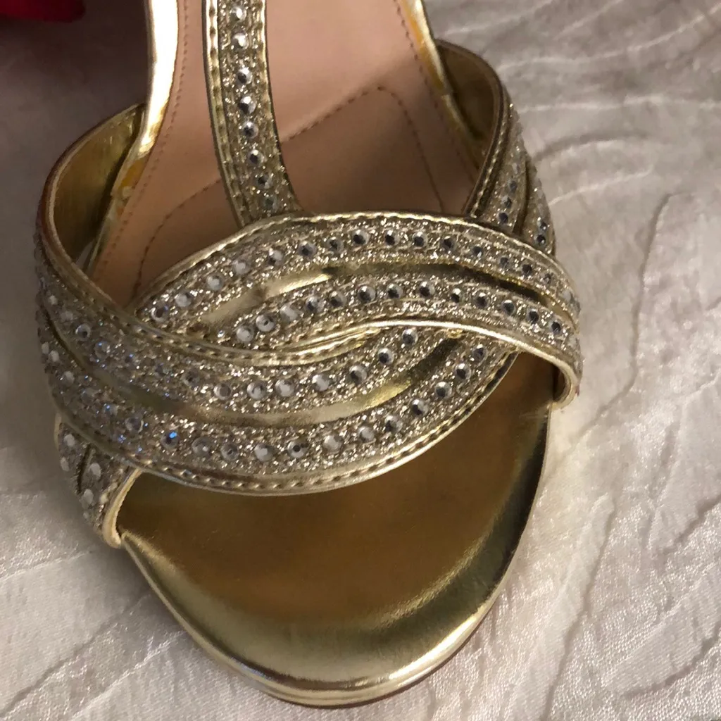Size 8.5 gold heeled sandals - Image 2
