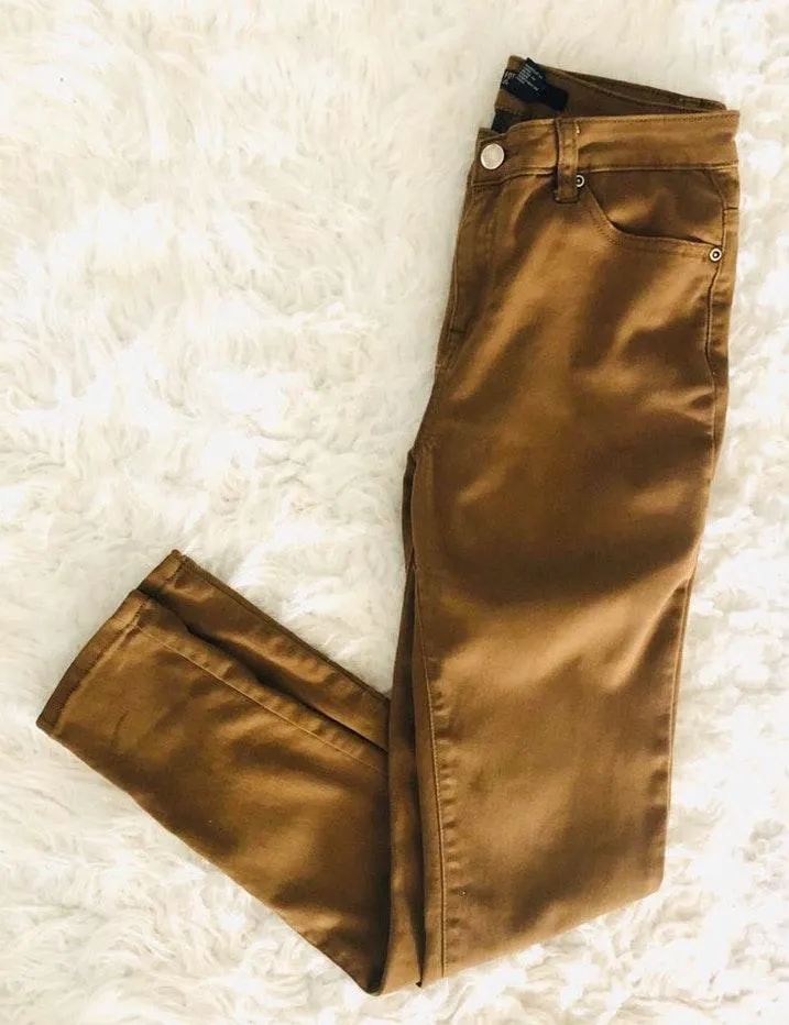 Forever 21 Khaki Skinny Pants - Image 2