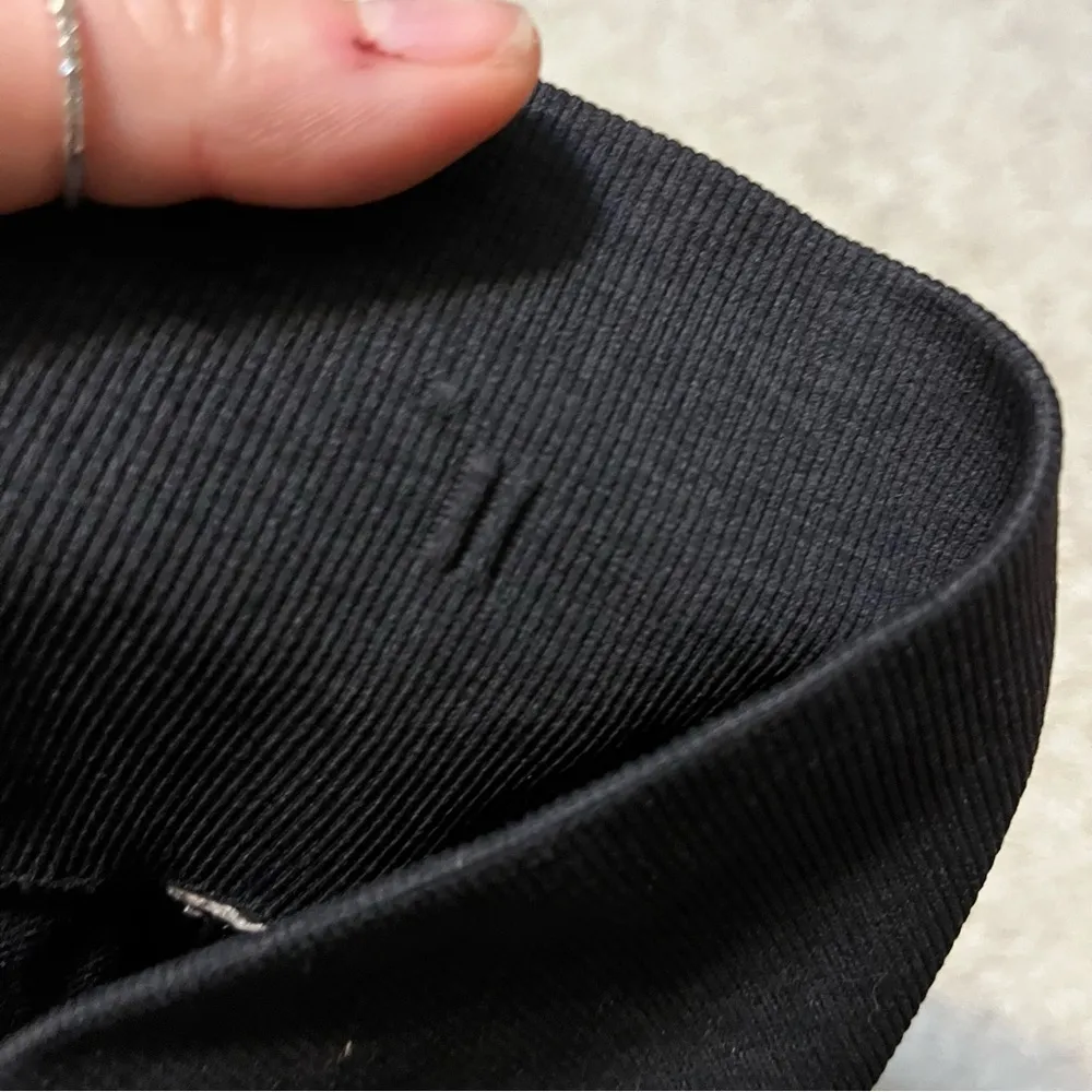 Lululemon seamless cropped leggings size 6 - Image 4