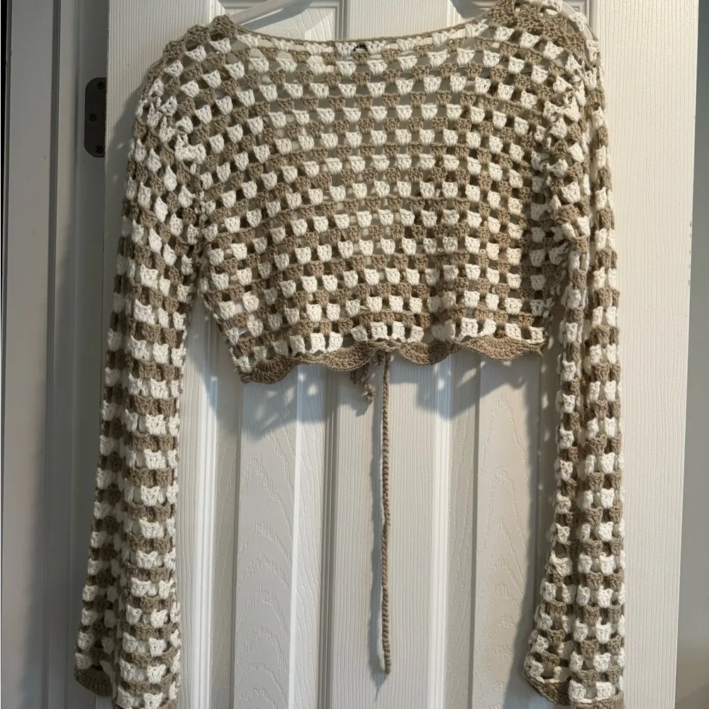 Cropped crotched long sleeve sweater - Image 3
