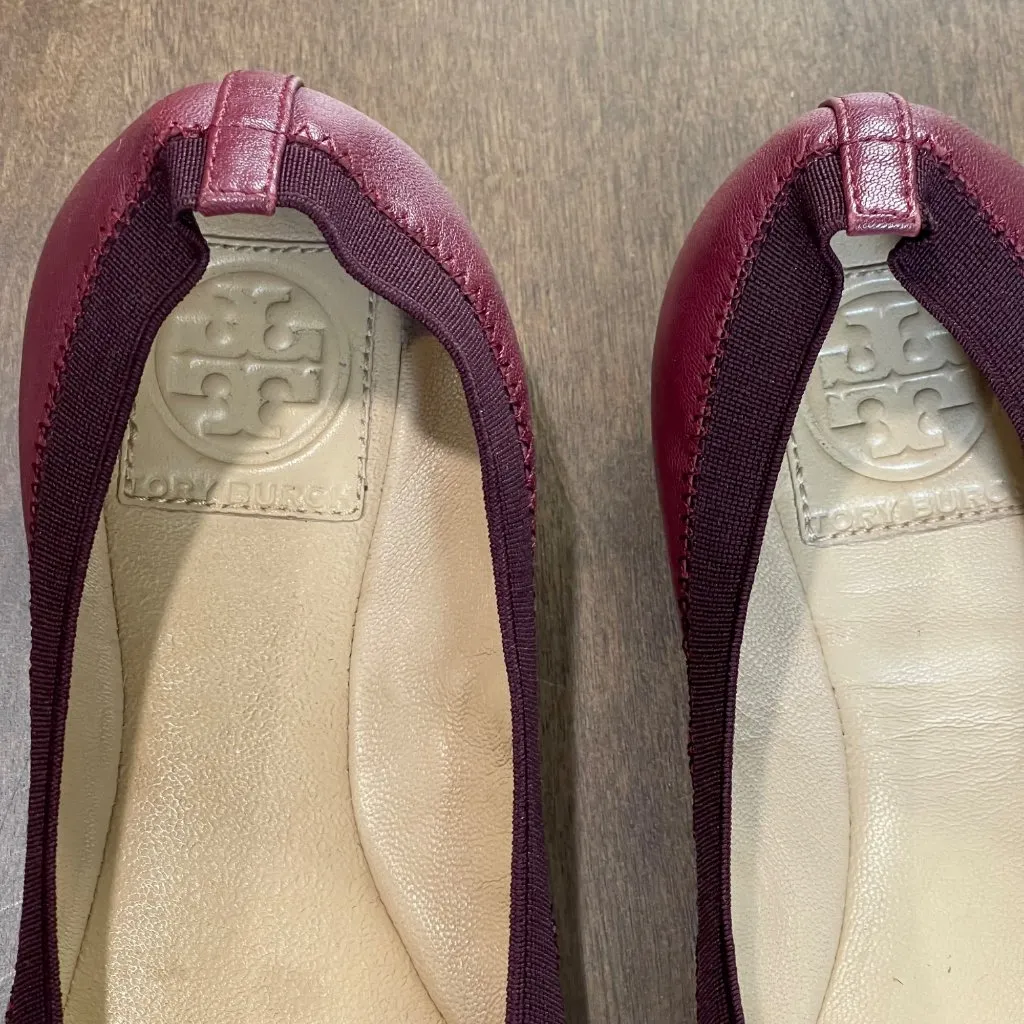 TORY BURCH Caroline 2 Leather Ballet Flat Women's Size 7M Gold Logo Wild Plum‎ - Image 5