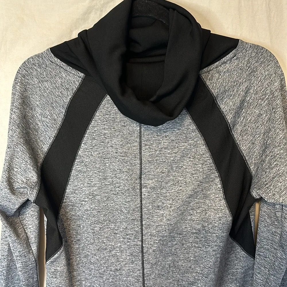 VSX Victoria’s Secret Sport Gray and Black Pullover Spandex Turtleneck - Xsmall - Image 8
