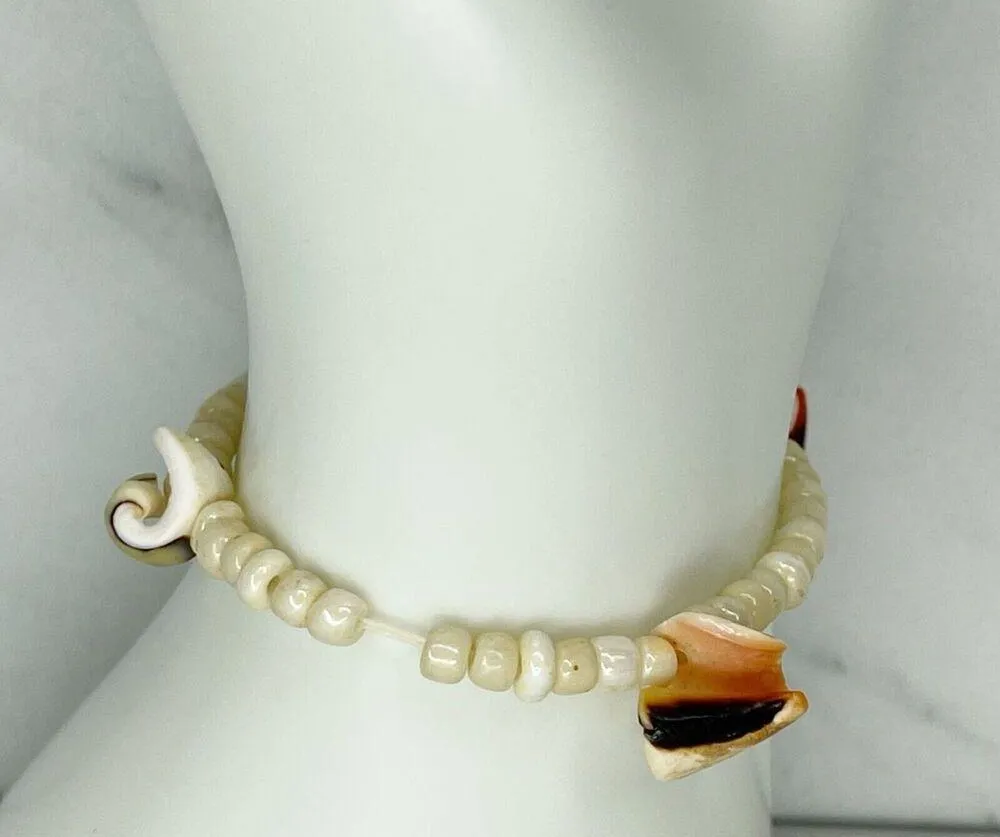 Seashell Swirl Shell Beaded Stretch Bracelet - Image 5