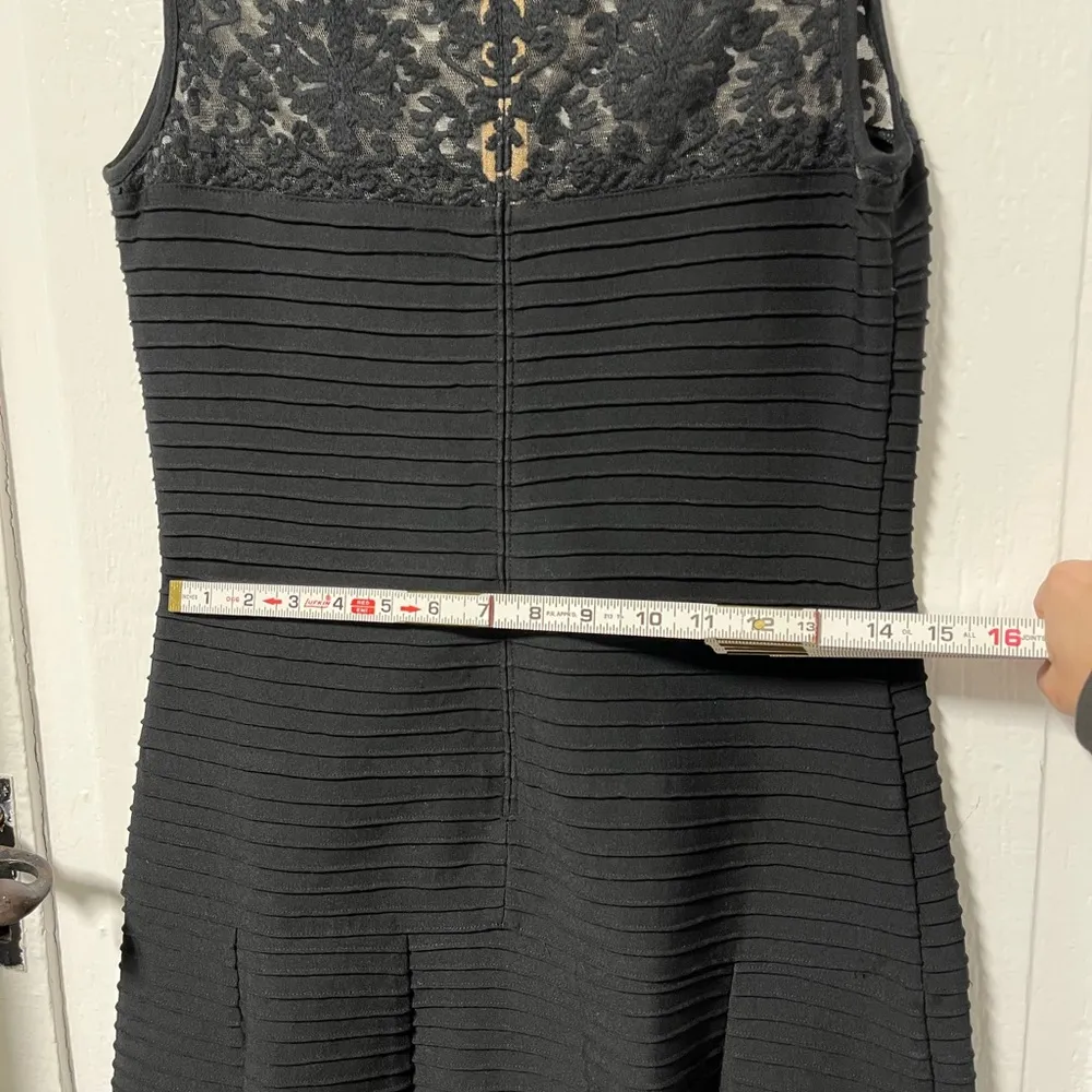 Tadashi Shoji Black Lace Trim Pintuck Jersey Fit and Flare Dress size MP - Image 9