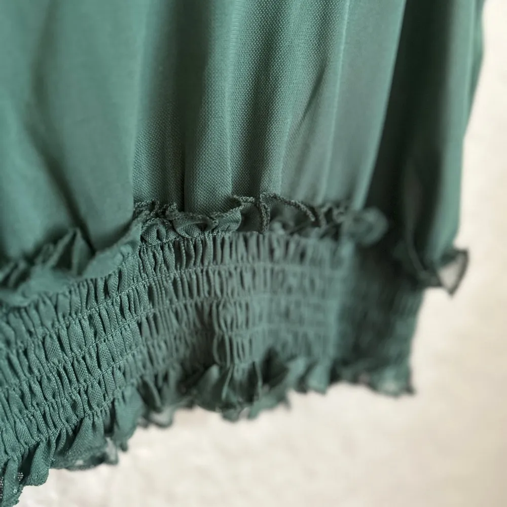 Buckle Willow Root Forest Green Smocked Ruffled Crop Top size Medium‎ - Image 7