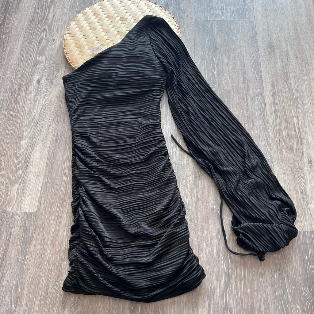 Lucy in the sky black ruched‎ one shoulder mini dress - Image 7