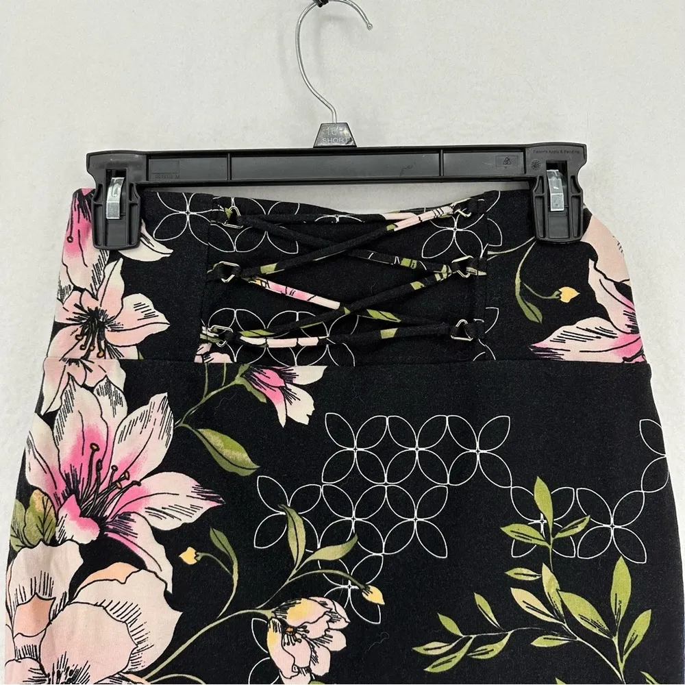 Guess Lace Up Floral Mini Pencil Skirt Small Black - Image 2