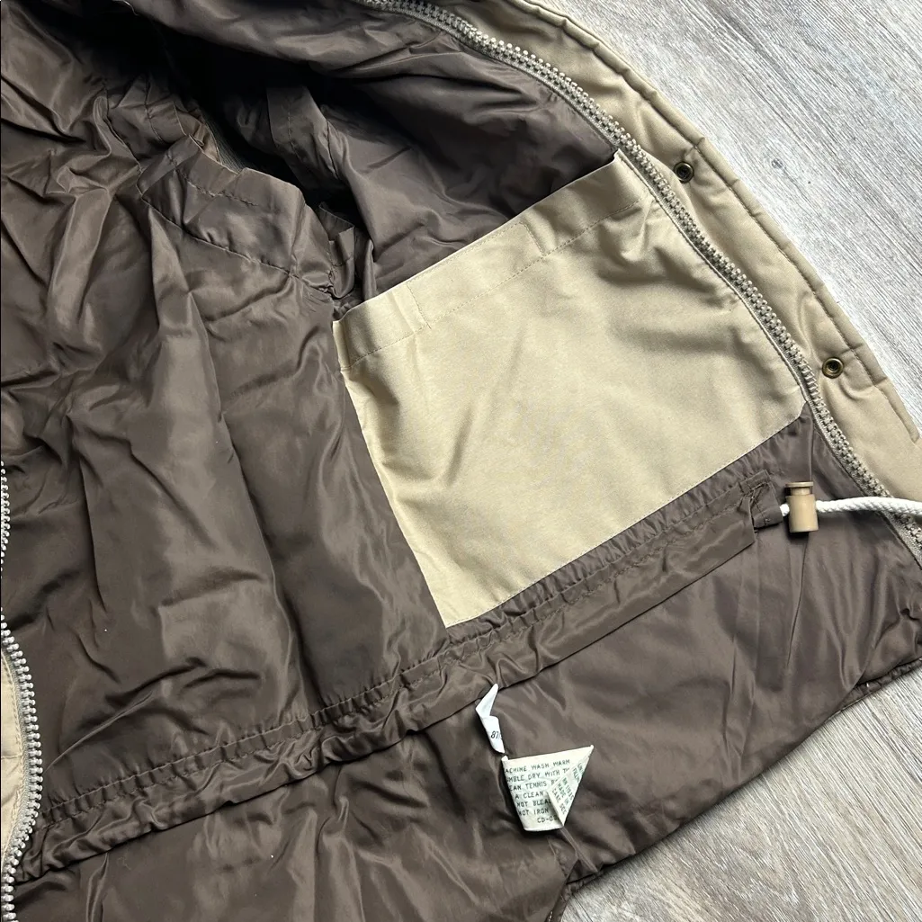 Tan Puffer Vest with Pockets - Image 12