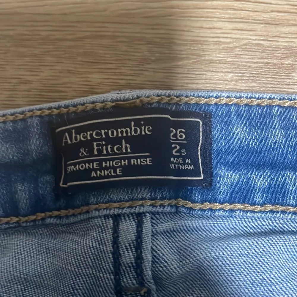 abercrombie jeans - Image 4