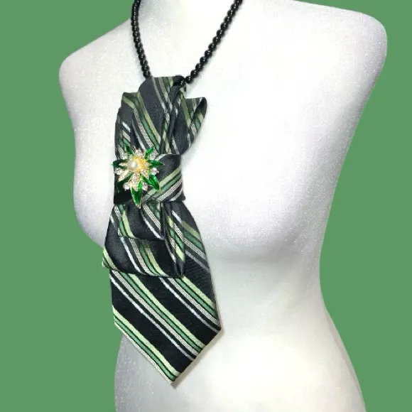 “Dainty Dapper” Elegant Black and Green necktie Necklace - Image 6