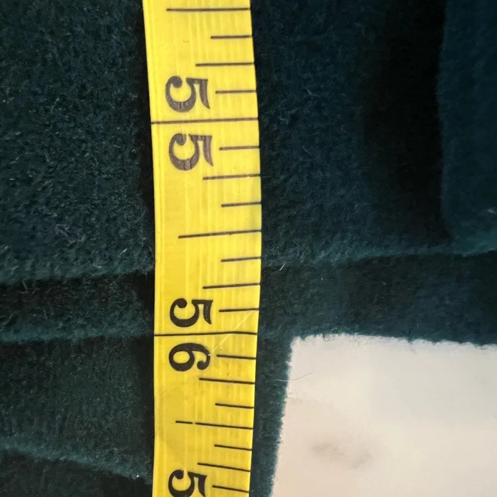 Vintage Vanity Fair House Coat Robe Green Velour Pockets Embroidered Medium - Image 3