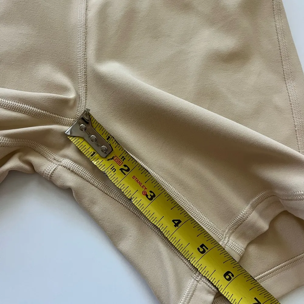 lululemon athletica Align High-Rise Short 6” in Prosecco -Size 4 - Image 3