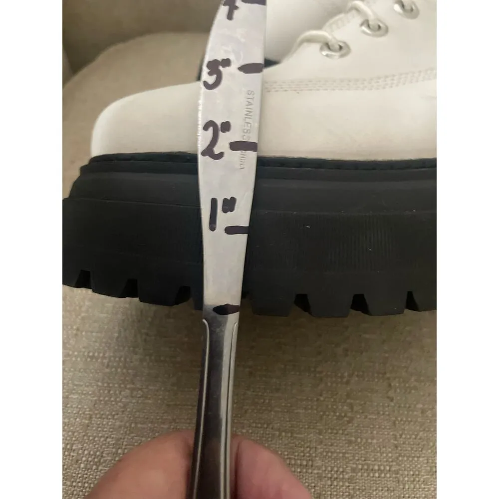 Timberland  Combat Boots; Round Toe Boot; S53, Sz 9 - Image 12