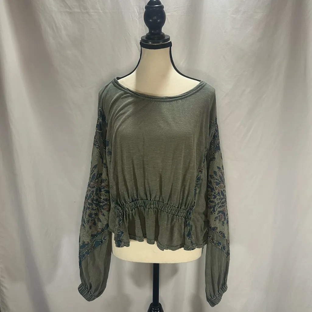 Free People XS Embroidered Patch Oversized Cropped Long Sleeves Throwback Boho - Image 2