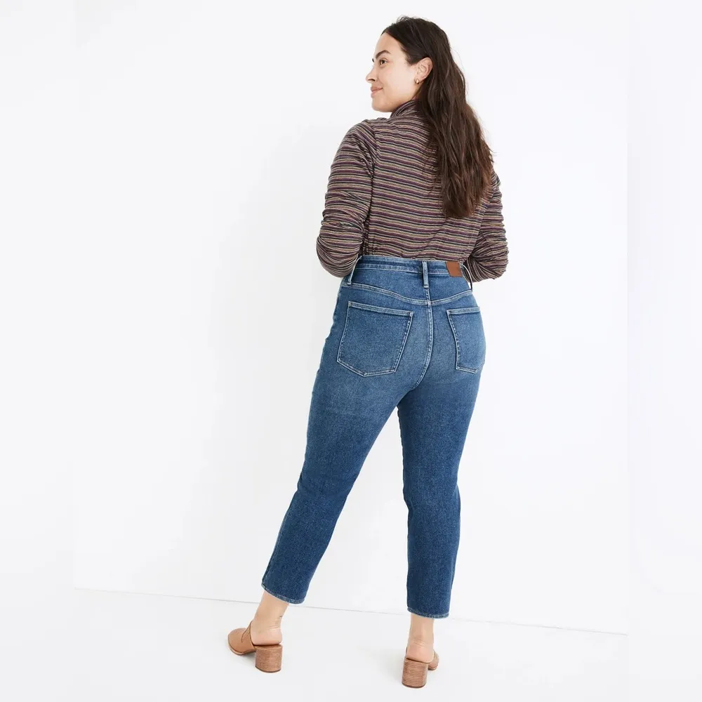 Madewell Comfort Stretch High Rise Perfect Vintage Jean in Maplewood Wash - Image 3