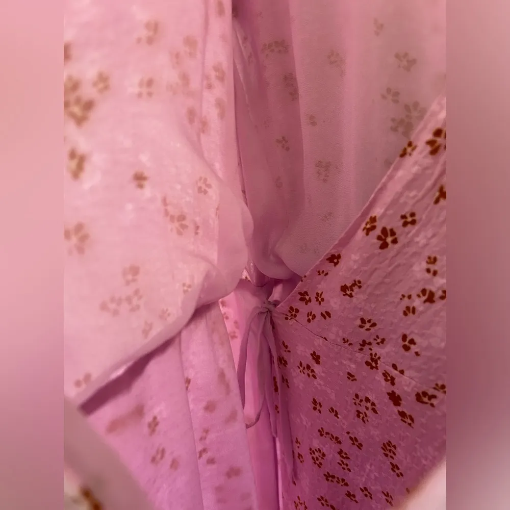 Joie Dresses Joie Bethwyn Floral Wrap Dress Floral Pink Sz small - Image 10