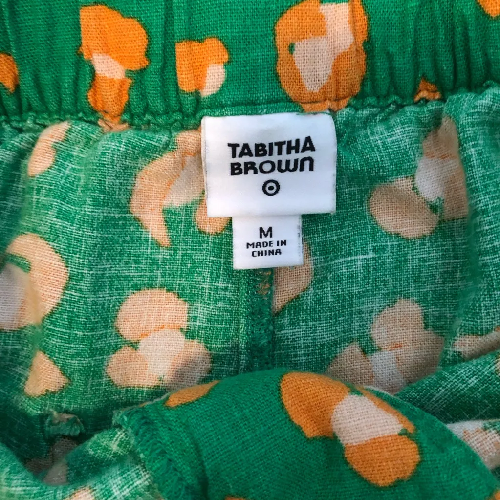 Tabitha Brown/Target green leopard print linen blend pleated shorts medium - Image 8