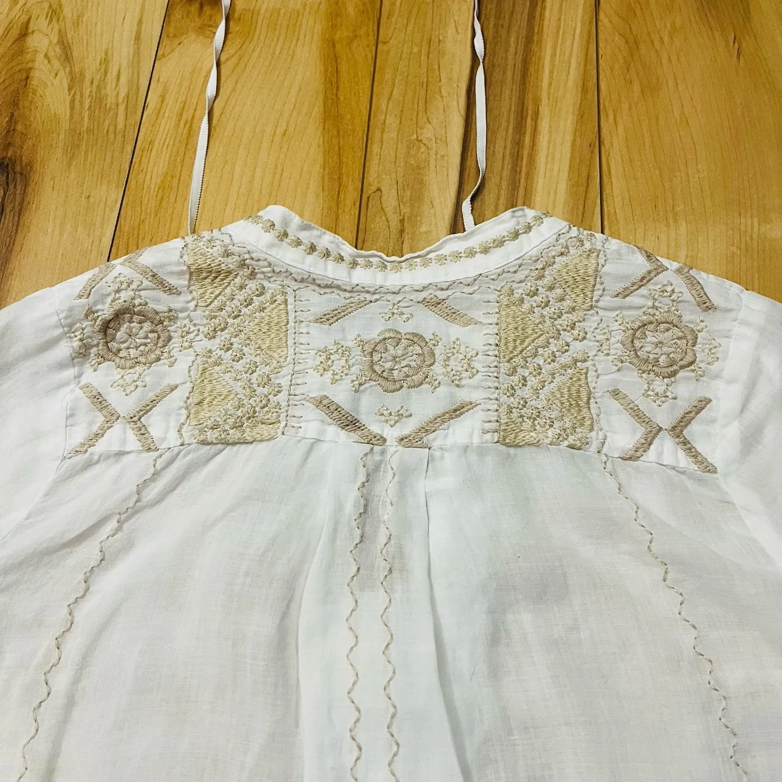 Johnny Was Women's Sz XS White & Cream Floral Embroidered Top Boho Fairy Core - Image 10