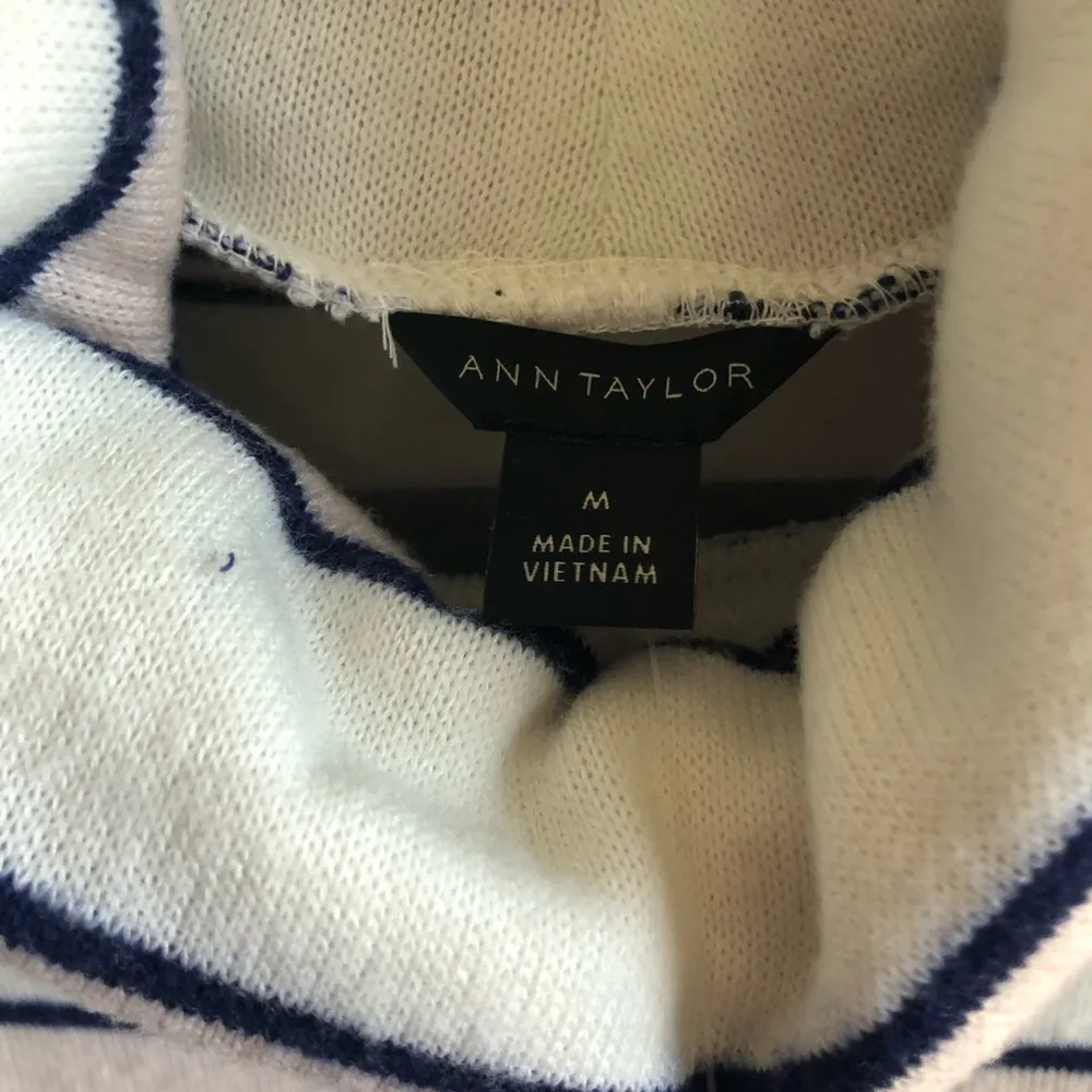 Ann Taylor Sweater - Image 6