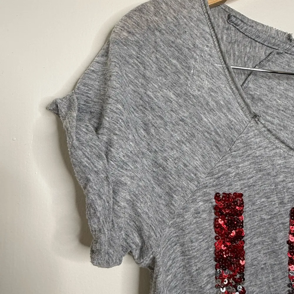 PINK Victoria’s Secret Sequined Gray T Shirt Size XS Red Silver Blue Thin Fabric - Image 4