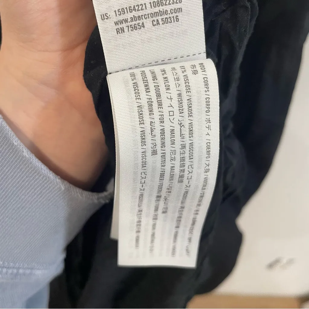 Abercrombie & Fitch Black Midi Dress sz small - Image 8