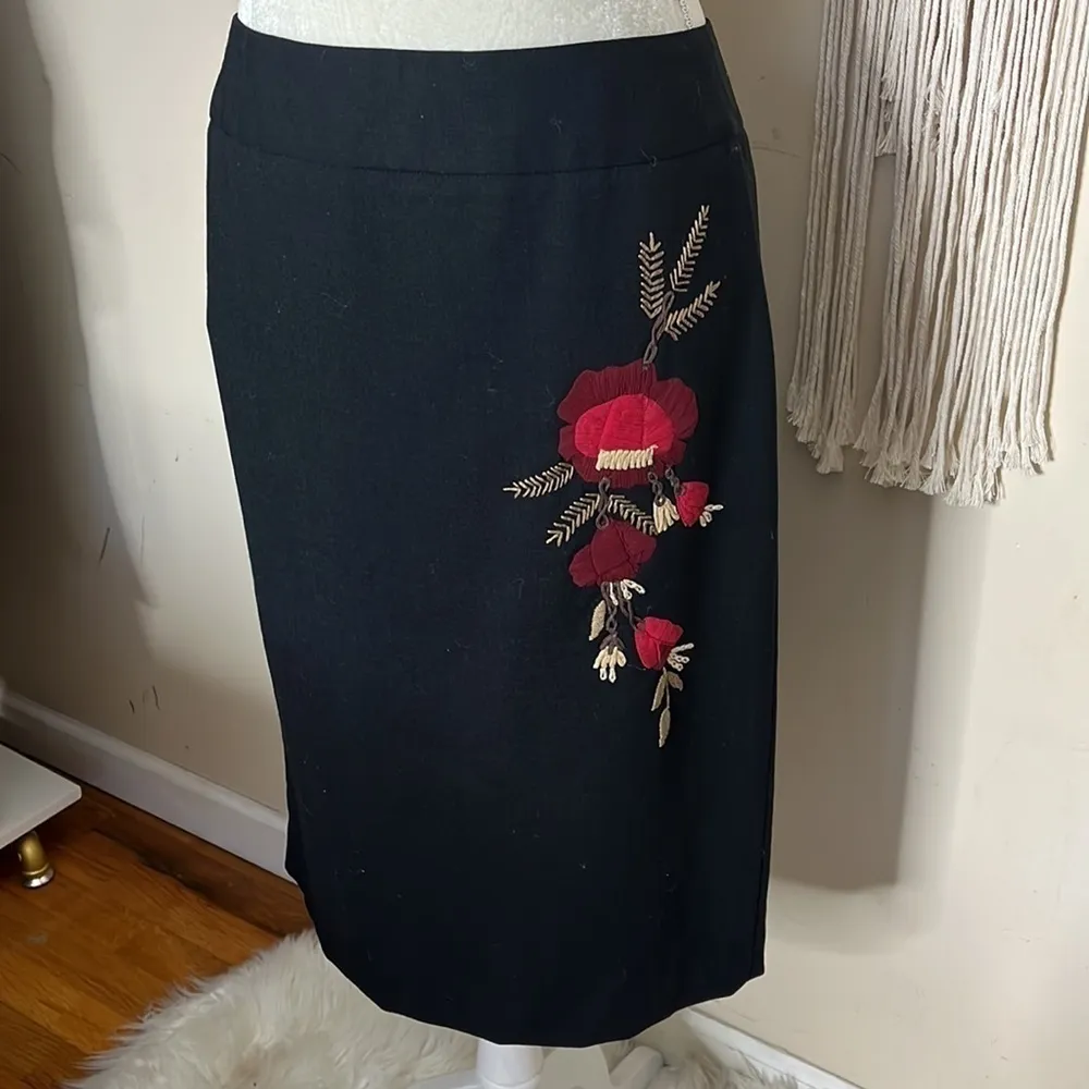 Ann taylor loft • wool rose embroidered pencil skirt vintage - Image 10
