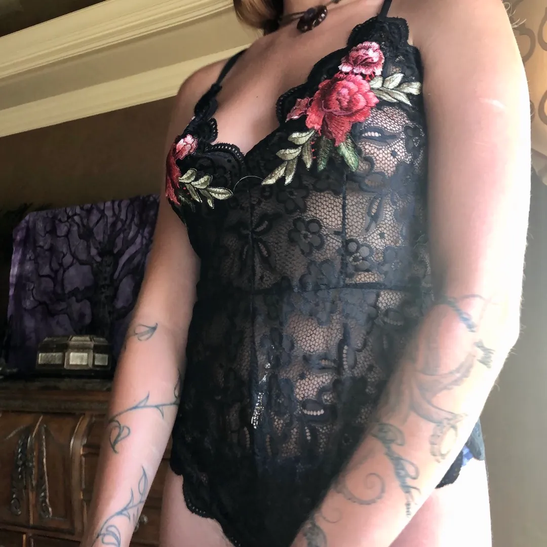 Sexy Lace Rose Teddy Lingerie Size M - Image 3