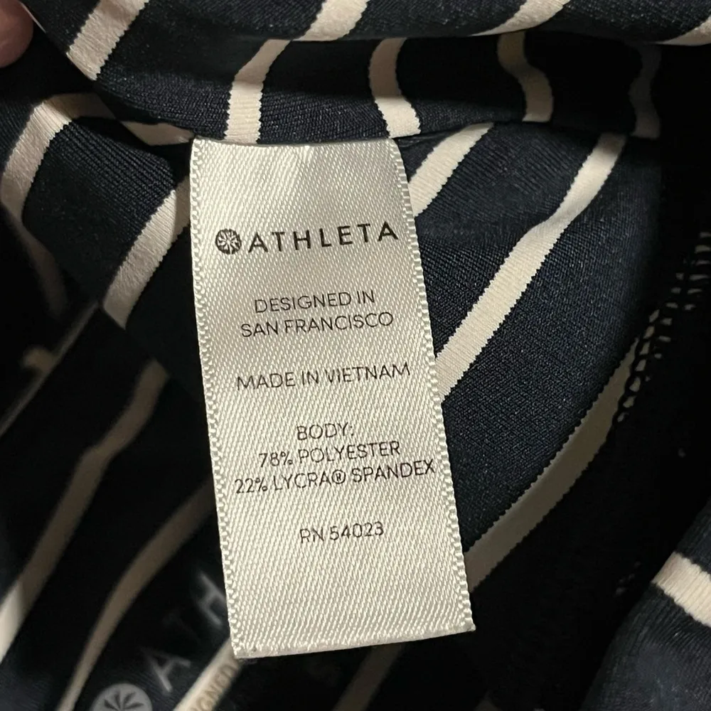 Athleta contender high rise striped leggings with pockets small - Image 9