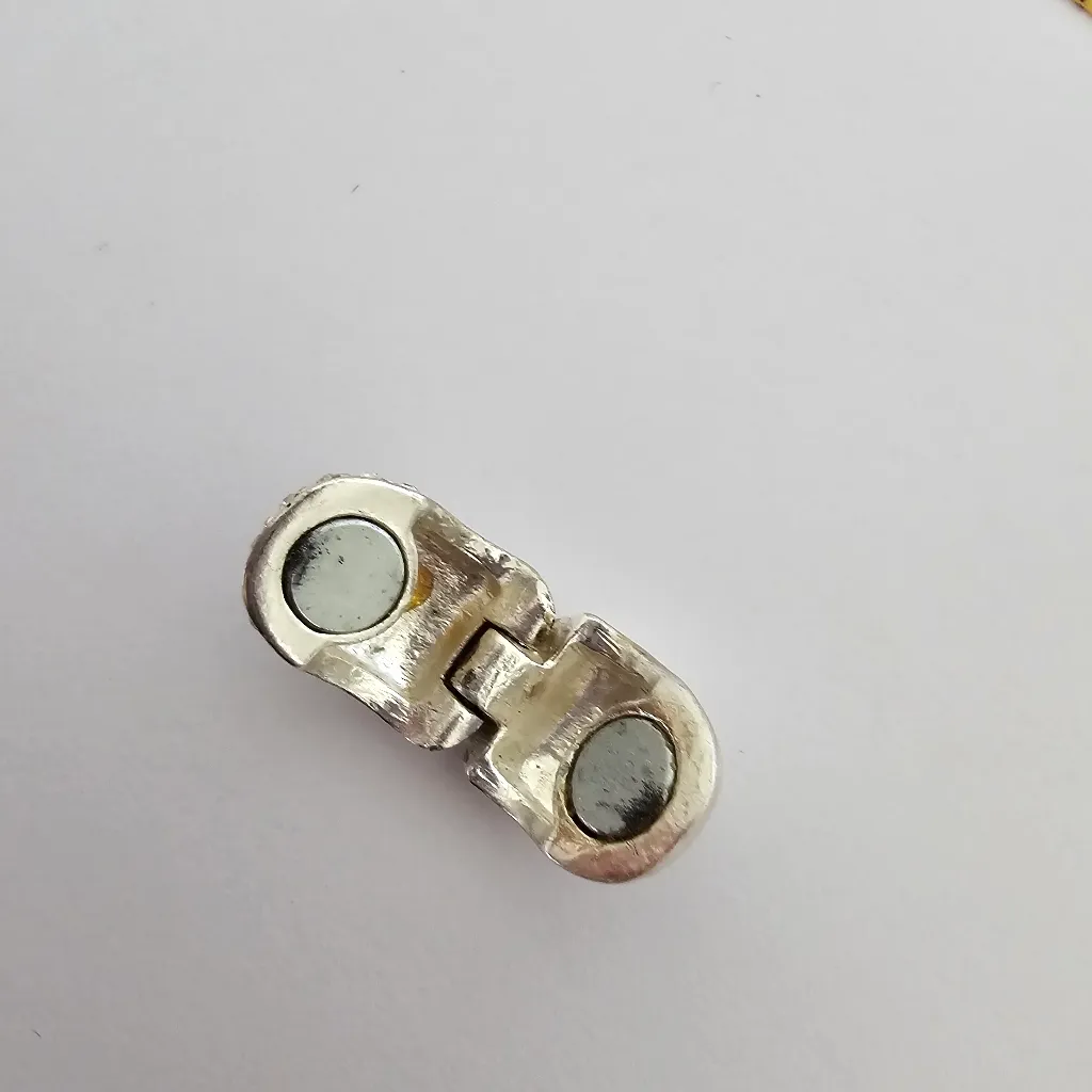 Vintage Monet Rhinestone Silver Tone Metal Magnetic Clip on earrings - Image 8