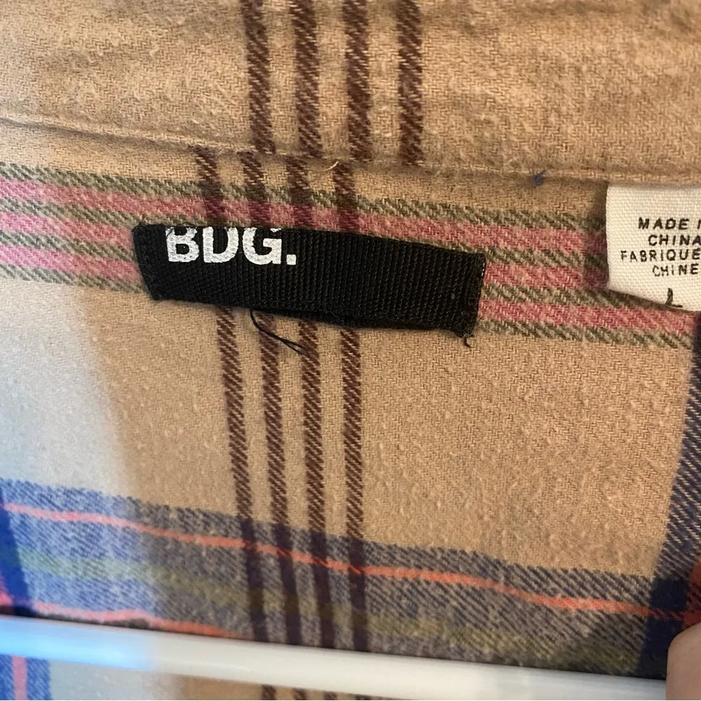 BDG // Boyfriend Fit Plaid Flannel size large brown/tan - Image 2