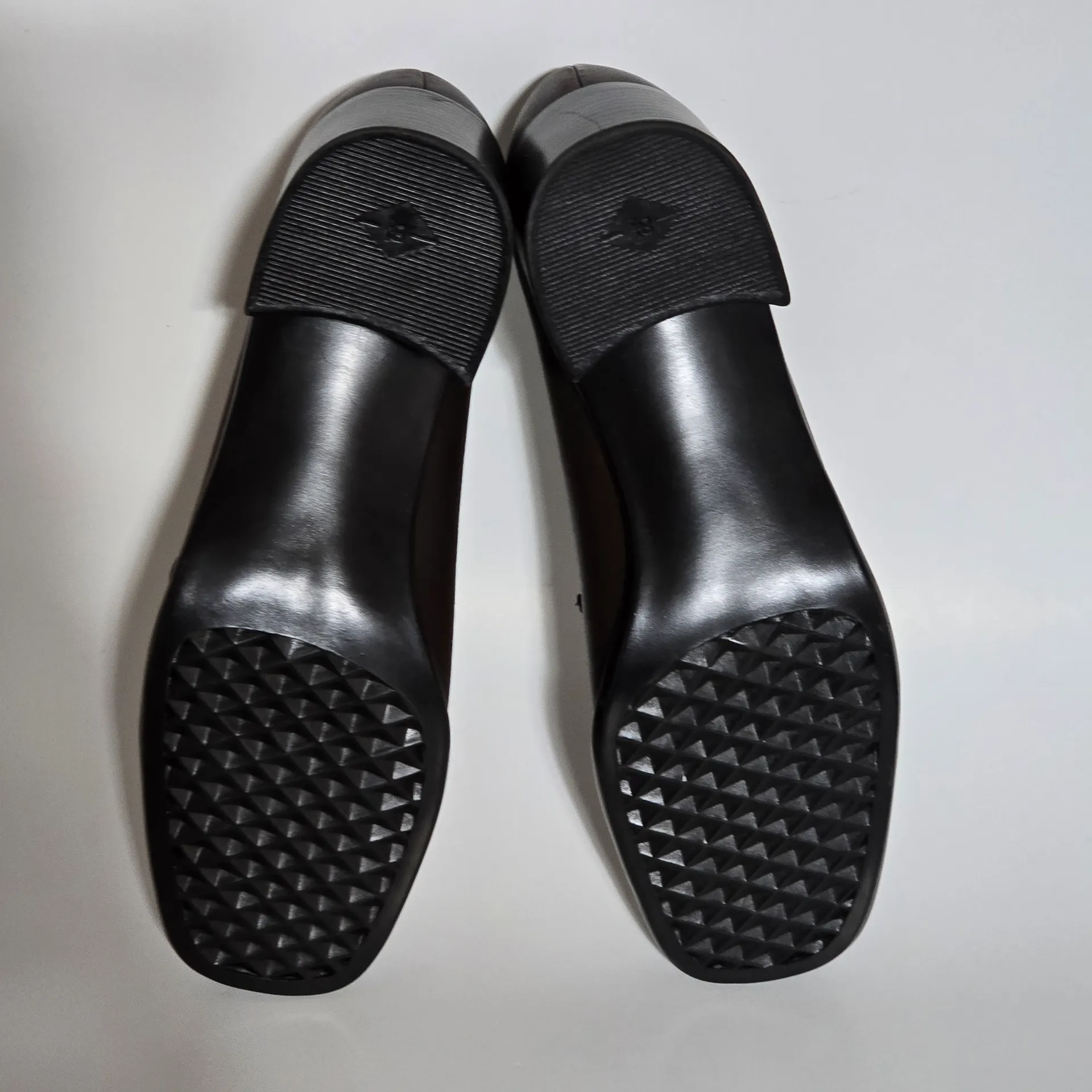 Laura Scott Y2K Brown Leather Heeled Loafers – Size 8.5 (Deadstock) Minimalist - Image 8