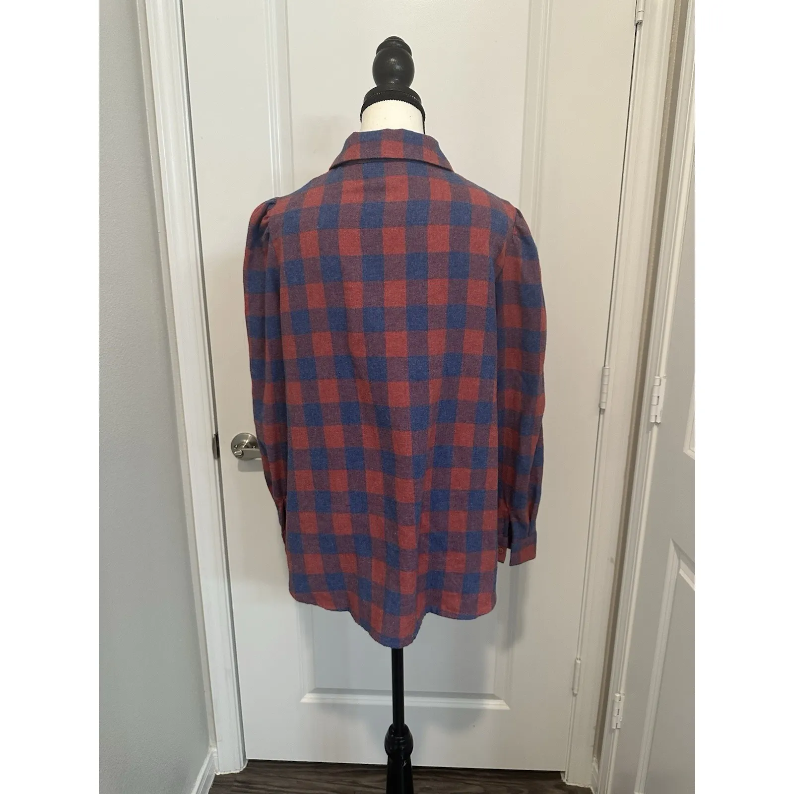 Tuckernuck Saranac Red Blue Buffalo Check Flannel Puff Shoulder Button Shirt L - Image 3