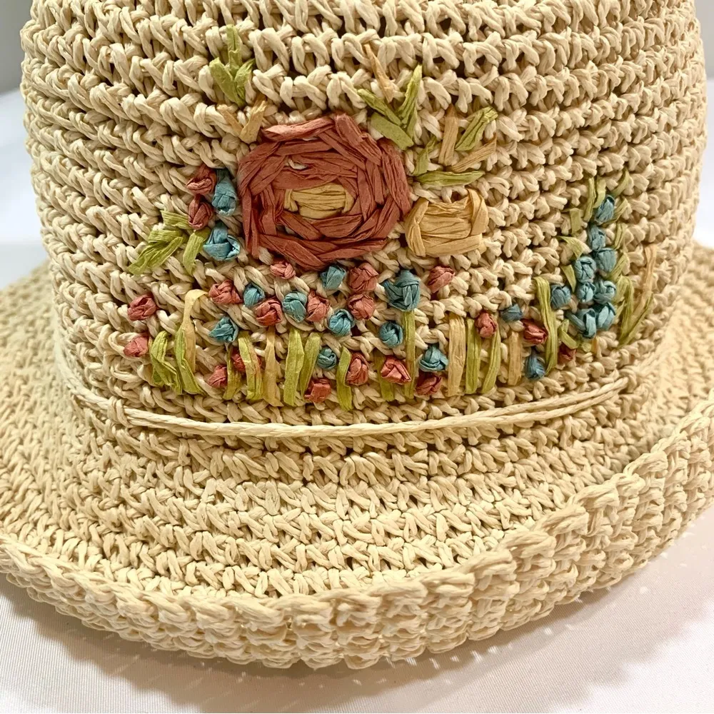 Paper Knit Flower Accent Bucket Hat - Image 4