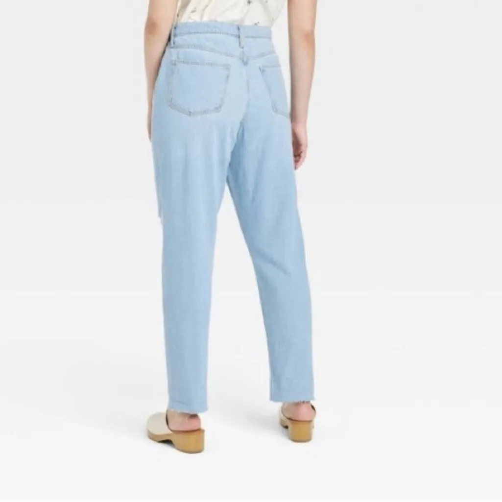 Universal Thread Light Wash Boyfriend Jeans - Image 2