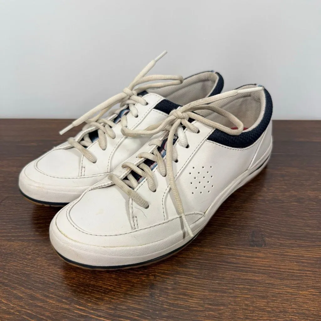 Keds Women’s white leather athletic shoe size 9 - Image 4
