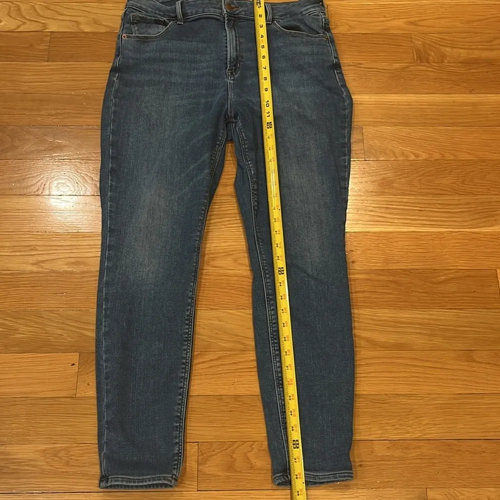 Old navy women rockstar super skinny built-in warm high rise jeans size 16. - Image 6
