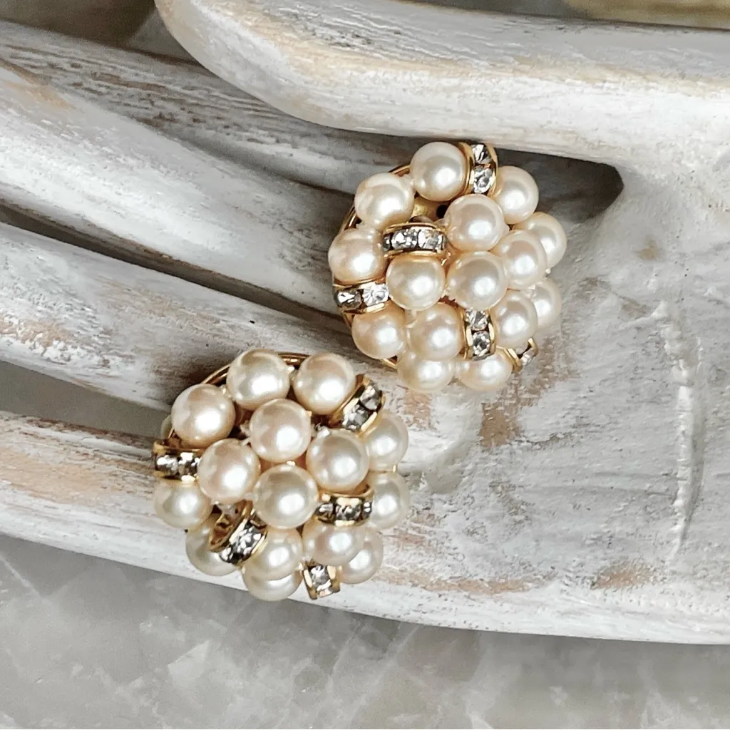 Vintage Liz Claiborne Faux Pearls Crystals Gold Tone Clip On Earrings - Image 2