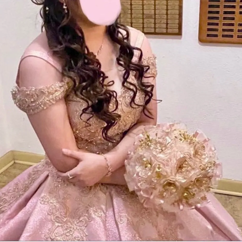 Quinceañera dress LIKE NEW Size 6 - Image 3