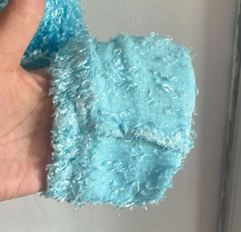 Baby blue sweater, size small, no brand - Image 3