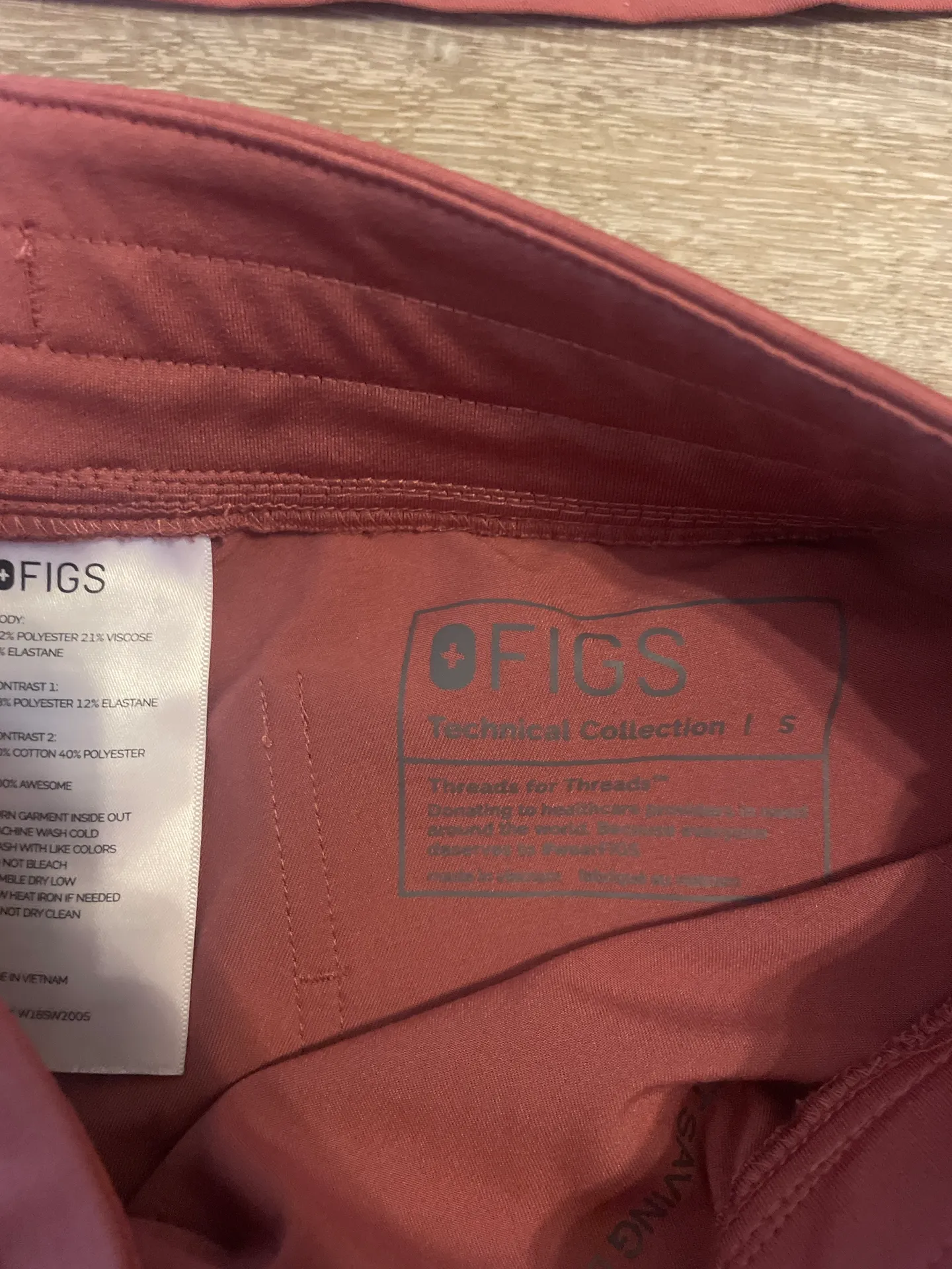 FIGS Mauve Scrub Set - Image 6