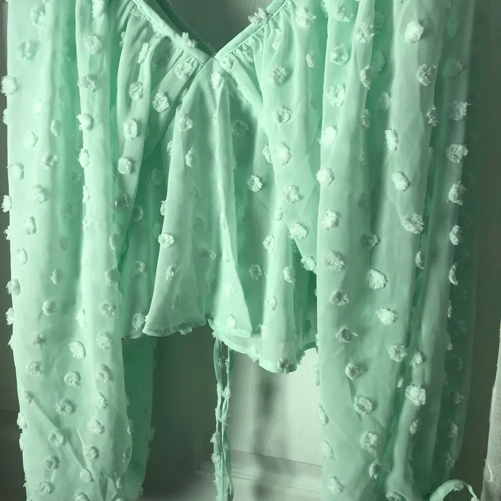 New ASOS long balloons sleeve textured with tie neck detail oversized top size 6 - Image 8