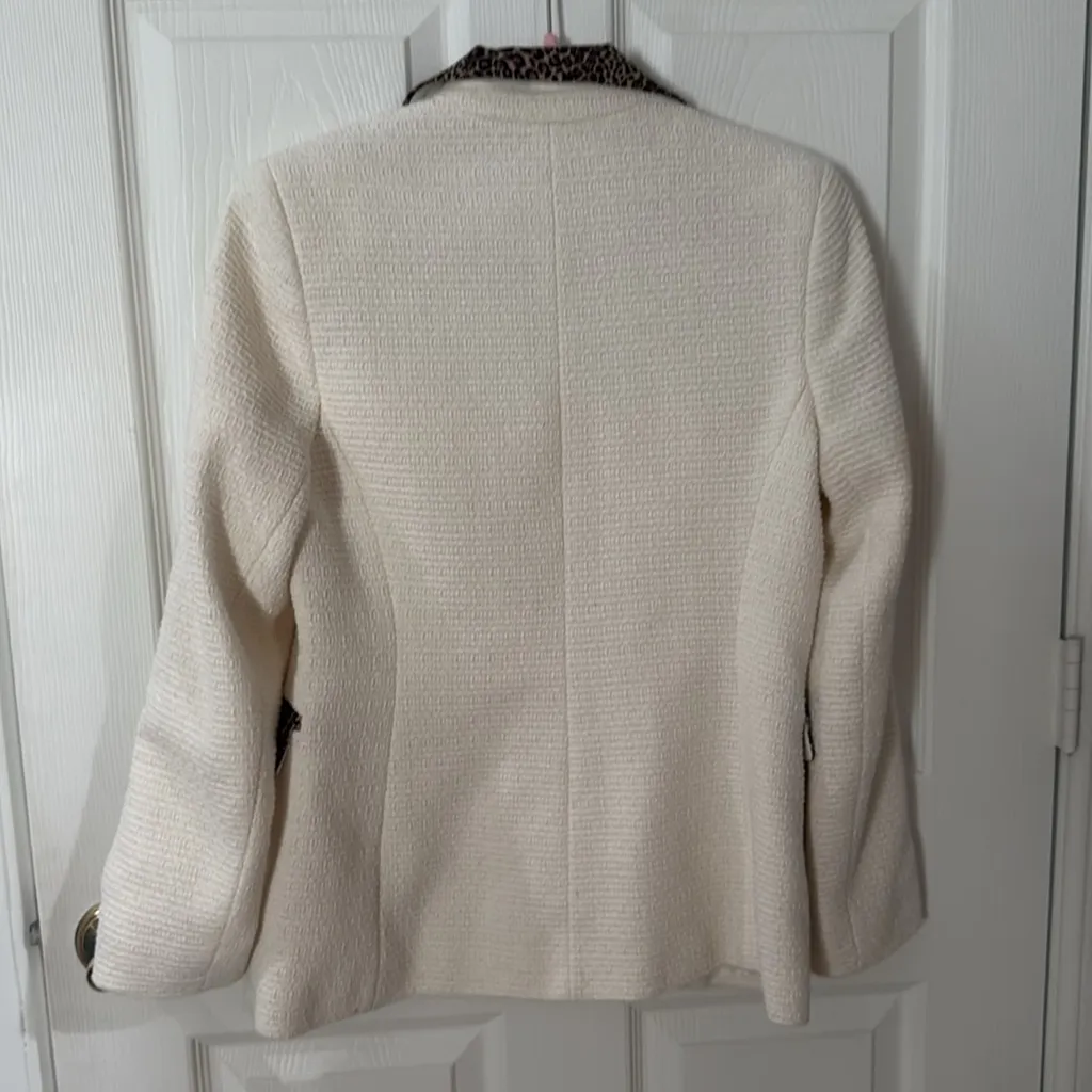 Helene London Ivory Blazer with Leopard Details size medium Brown - Image 5