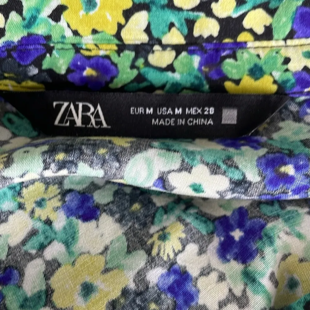 Zara Blue And Yellow Floral Button Down Shirt - Image 4