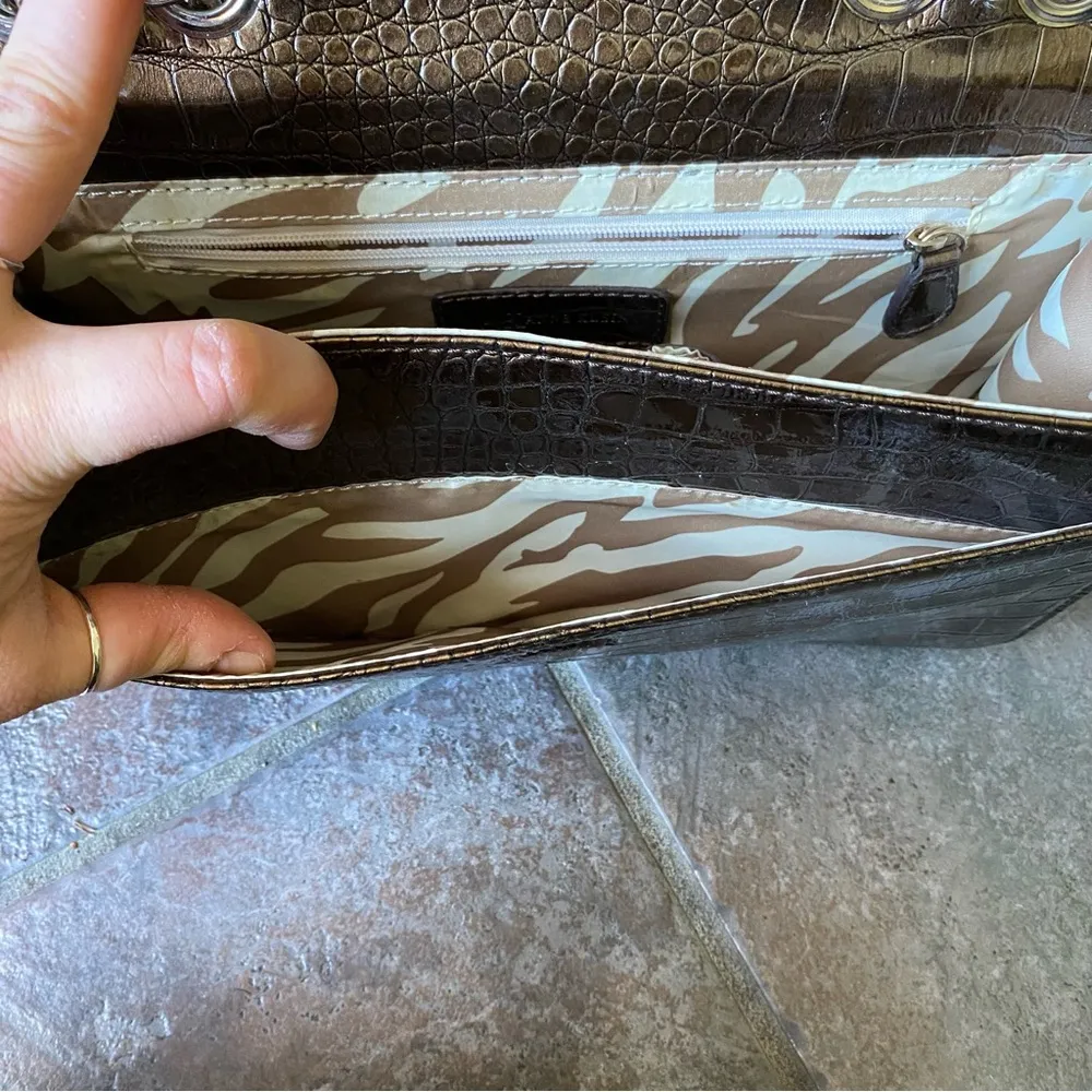 •Anne Klein faux leather crocodile shoulder bag NWT• - Image 10