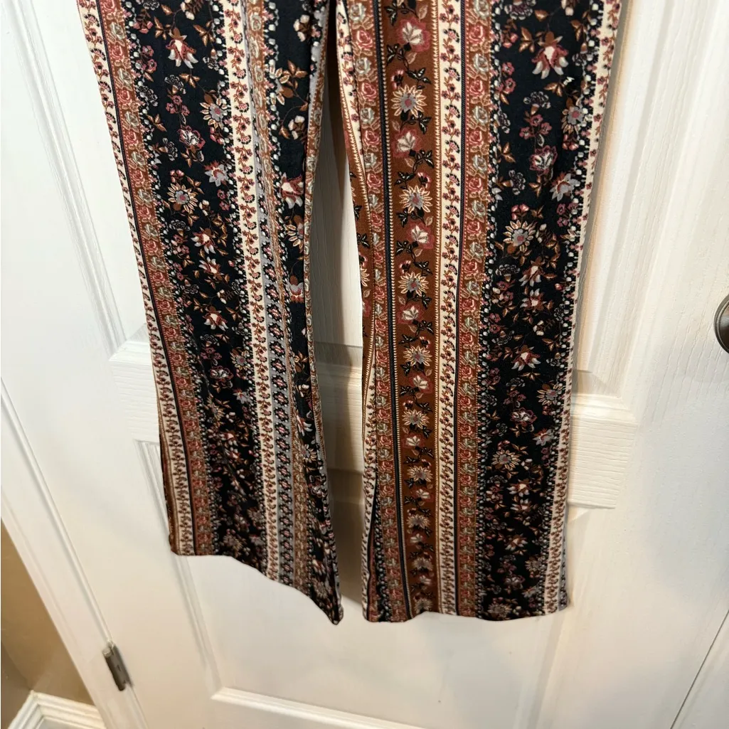 Floral Striped Women's Flare Pants Black Size M - Image 2