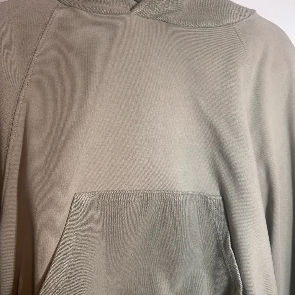 Olive Green Cropped Hoodie - Image 2