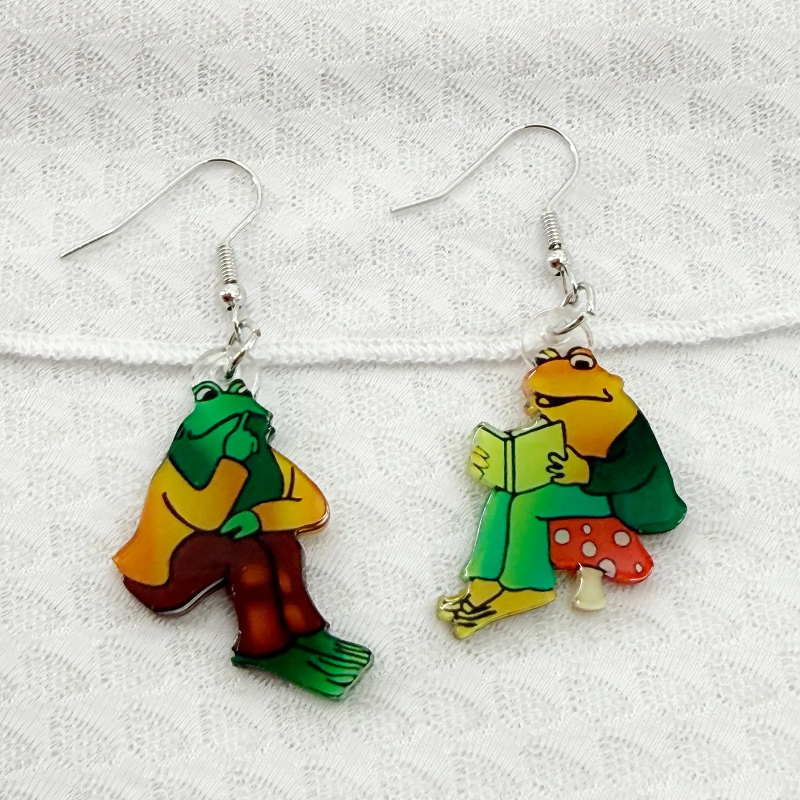 Frog and Toad Nostalgic Mismatched Acrylic Dangle Earrings Green - Image 2
